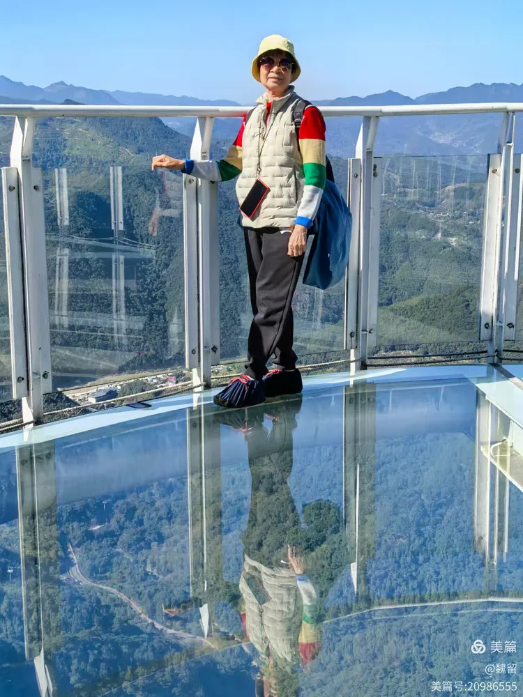 :泉州石牛山玻璃悬崖栈道